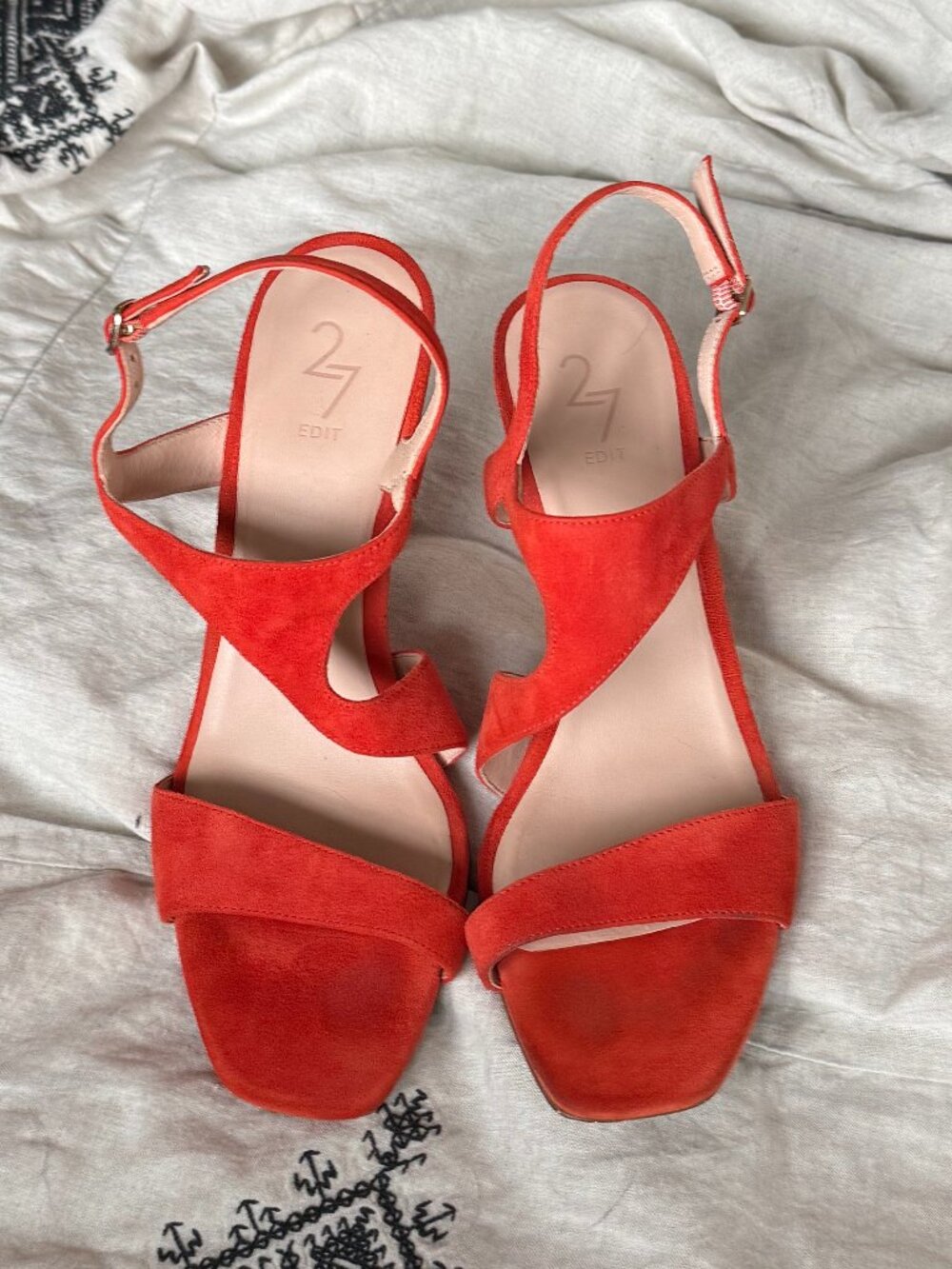 27 EDIT Red/Orange‎ Suede Lanie Heels Size 9